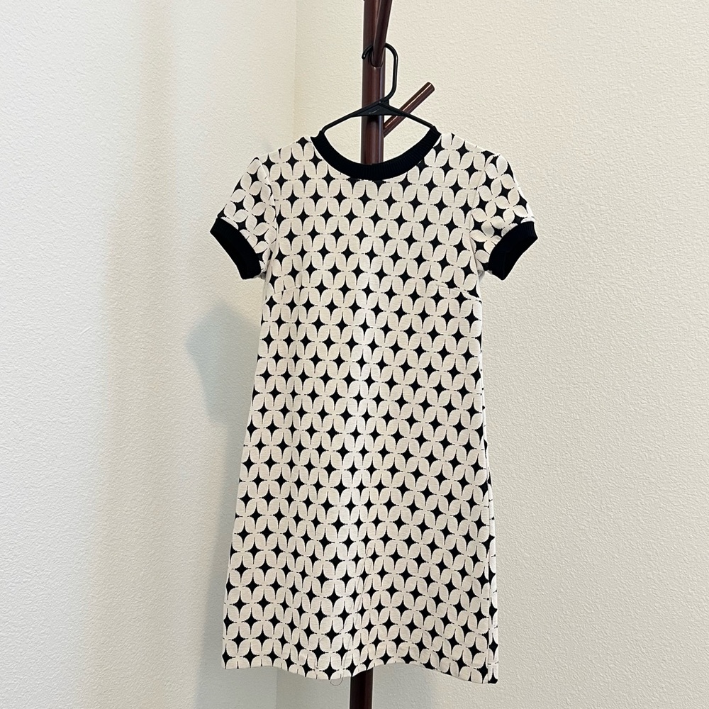 ZARA WOMAN BLACK AND WHITE KNITTED DRESS